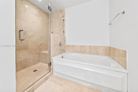 Copropriété à vendre à Coral Gables, Floride: 2 chambres, 86.58 m2 № 1996753 - photo 15