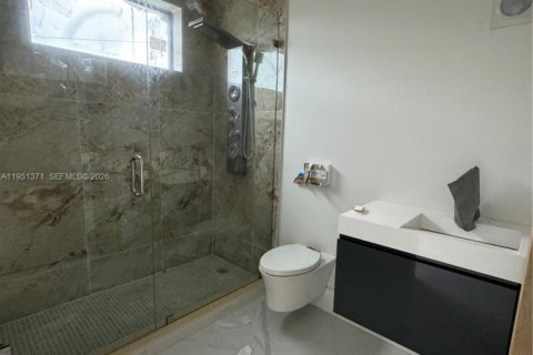 Casa en venta en Pinecrest, Florida, 8 dormitorios, 910.44 m2 № 2054168 - foto 10