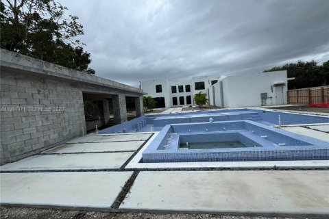 Casa en venta en Pinecrest, Florida, 8 dormitorios, 910.44 m2 № 2054168 - foto 6