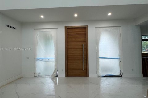Casa en venta en Pinecrest, Florida, 8 dormitorios, 910.44 m2 № 2054168 - foto 9