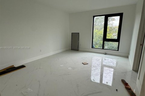 Casa en venta en Pinecrest, Florida, 8 dormitorios, 910.44 m2 № 2054168 - foto 12