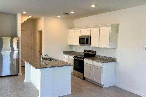 Villa ou maison à louer à Kissimmee, Floride: 3 chambres, 154.4 m2 № 2092068 - photo 4