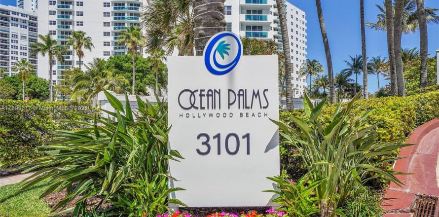 Condominio en Hollywood, Florida, 3 dormitorios  № 2054862