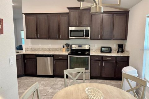 Casa en alquiler en Winter Haven, Florida, 3 dormitorios, 165.18 m2 № 1880862 - foto 11