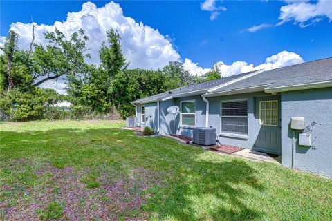 Villa ou maison à vendre à Zephyrhills, Floride: 2 chambres, 111.58 m2 № 2099085 - photo 3
