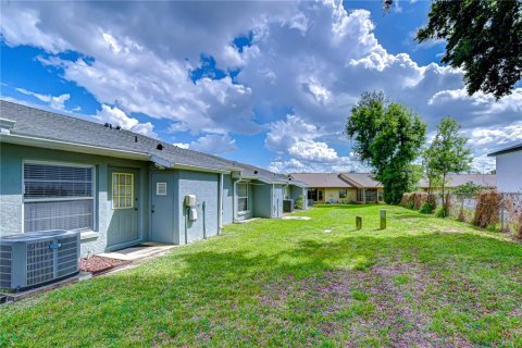 Villa ou maison à vendre à Zephyrhills, Floride: 2 chambres, 111.58 m2 № 2099085 - photo 2