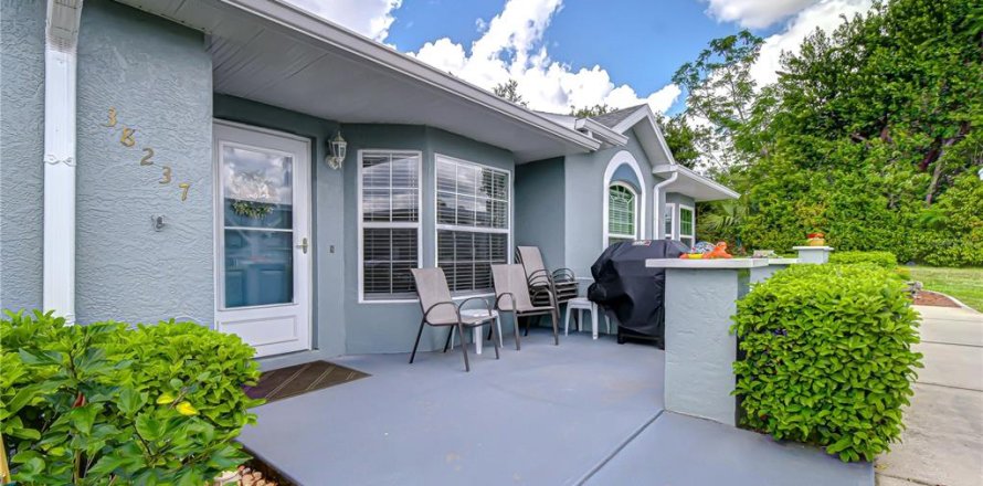 Villa ou maison à Zephyrhills, Floride 2 chambres, 111.58 m2 № 2099085