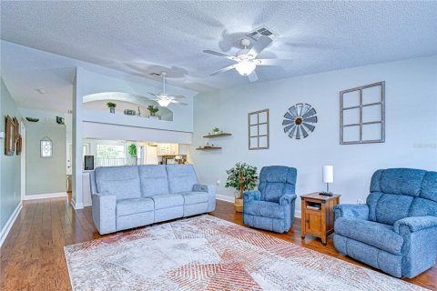 Villa ou maison à vendre à Zephyrhills, Floride: 2 chambres, 111.58 m2 № 2099085 - photo 21