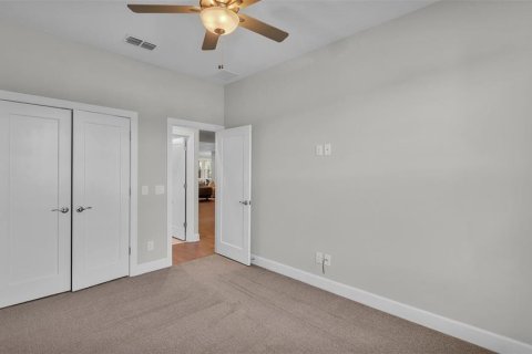 House in Mulberry, Florida 3 bedrooms, 204.38 sq.m. № 1909320 - photo 8