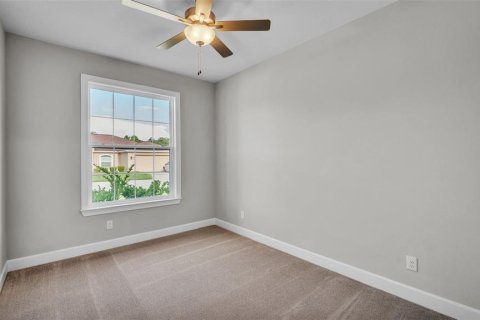 House in Mulberry, Florida 3 bedrooms, 204.38 sq.m. № 1909320 - photo 7