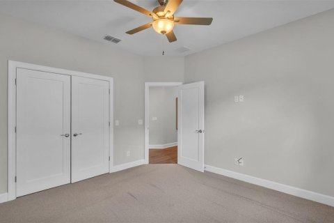 House in Mulberry, Florida 3 bedrooms, 204.38 sq.m. № 1909320 - photo 6