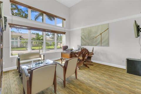 Propiedad comercial en venta en Davie, Florida № 1929757 - foto 6