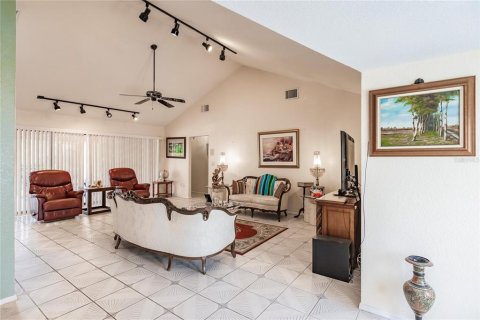 Villa ou maison à vendre à Port Charlotte, Floride: 3 chambres, 220.36 m2 № 1359704 - photo 9