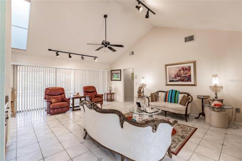 Villa ou maison à vendre à Port Charlotte, Floride: 3 chambres, 220.36 m2 № 1359704 - photo 10