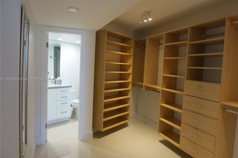 Copropriété à louer à Key Biscayne, Floride: 1 chambre, 103.49 m2 № 1947281 - photo 6