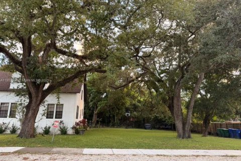 Terreno en Miami, Florida № 1953033