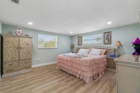 Купить виллу или дом в Гудзон, Флорида 9 комнат, 130.43м2, № 2225695 - фото 28