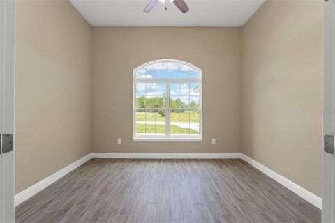 House in Weeki Wachee, Florida 3 bedrooms, 189.52 sq.m. № 1914957 - photo 22