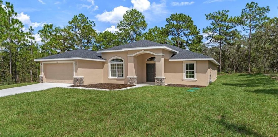 House in Weeki Wachee, Florida 3 bedrooms, 189.52 sq.m. № 1914957