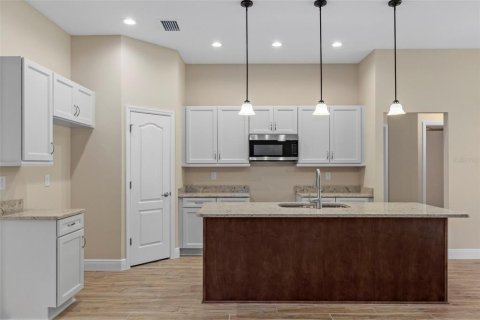 House in Weeki Wachee, Florida 3 bedrooms, 189.52 sq.m. № 1914957 - photo 14