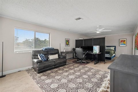 House in Brandon, Florida 3 bedrooms, 185.06 sq.m. № 2284347 - photo 18