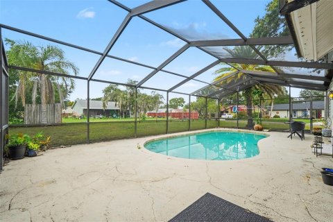 House in Brandon, Florida 3 bedrooms, 185.06 sq.m. № 2284347 - photo 22
