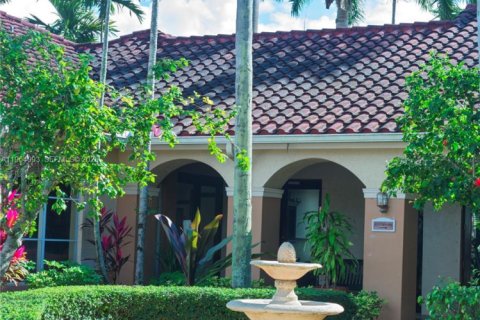 Купить кондоминиум в Мирамар, Флорида 3 спальни, 104.52м2, № 2010104 - фото 24