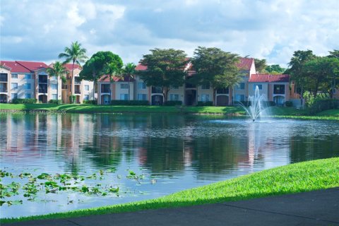 Купить кондоминиум в Мирамар, Флорида 3 спальни, 104.52м2, № 2010104 - фото 22