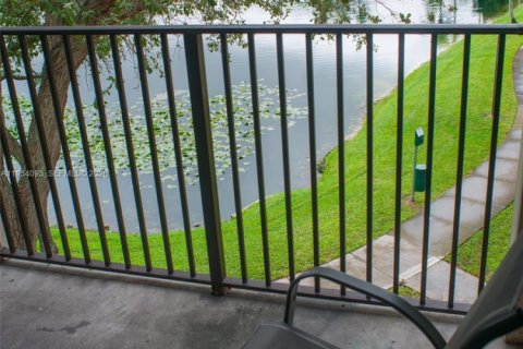 Купить кондоминиум в Мирамар, Флорида 3 спальни, 104.52м2, № 2010104 - фото 18