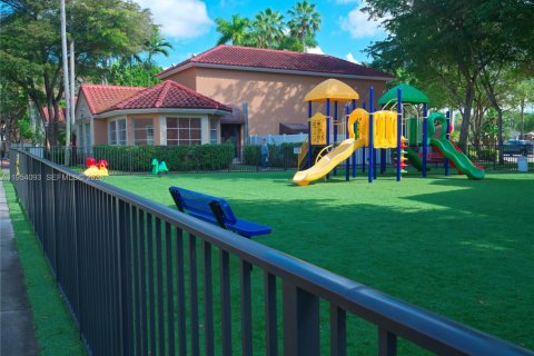 Купить кондоминиум в Мирамар, Флорида 3 спальни, 104.52м2, № 2010104 - фото 30