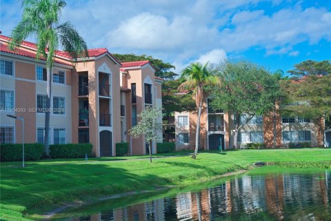 Купить кондоминиум в Мирамар, Флорида 3 спальни, 104.52м2, № 2010104 - фото 25