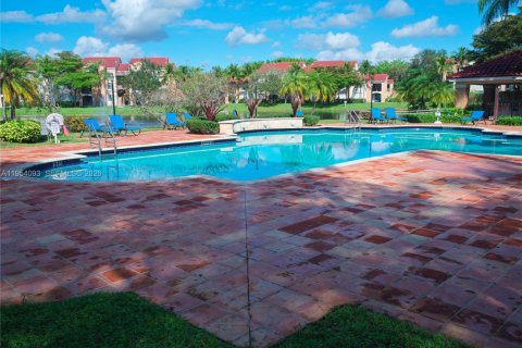 Купить кондоминиум в Мирамар, Флорида 3 спальни, 104.52м2, № 2010104 - фото 23