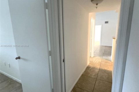 Купить кондоминиум в Мирамар, Флорида 3 спальни, 104.52м2, № 2010104 - фото 11