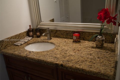 Купить кондоминиум в Мирамар, Флорида 3 спальни, 104.52м2, № 2010104 - фото 15