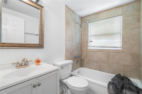 Casa en venta en New Port Richey, Florida, 3 dormitorios, 107.3 m2 № 1834638 - foto 24