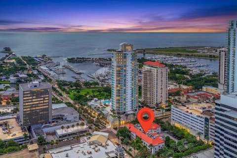 Commercial property in Saint Petersburg, Florida 130.34 sq.m. № 2209445 - photo 2
