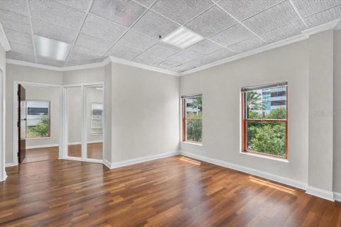 Immobilier commercial à louer à Saint Petersburg, Floride: 130.34 m2 № 2209445 - photo 5
