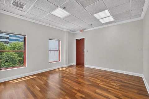 Immobilier commercial à louer à Saint Petersburg, Floride: 130.34 m2 № 2209445 - photo 7