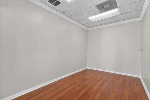 Immobilier commercial à louer à Saint Petersburg, Floride: 130.34 m2 № 2209445 - photo 10