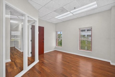 Immobilier commercial à louer à Saint Petersburg, Floride: 130.34 m2 № 2209445 - photo 6