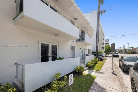 Condominio en venta en Miami Beach, Florida, 3 dormitorios, 113.34 m2 № 1786925 - foto 15
