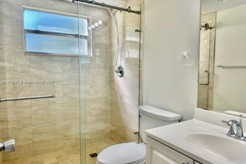 Снять в аренду кондоминиум в Пемброк-Пайнс, Флорида 2 спальни, 88.63м2, № 1922562 - фото 5