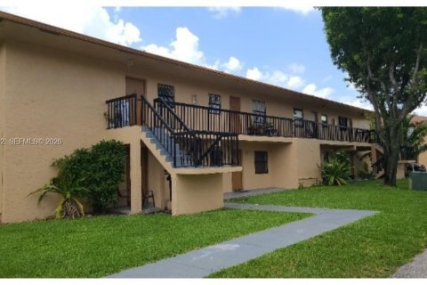 Condo in Hialeah, Florida, 2 bedrooms  № 2041284