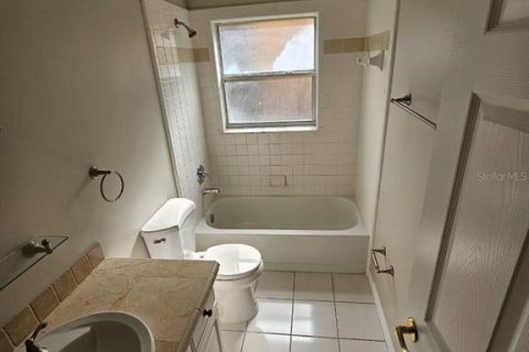 Casa en venta en Orlando, Florida, 4 dormitorios, 231.98 m2 № 2380979 - foto 15