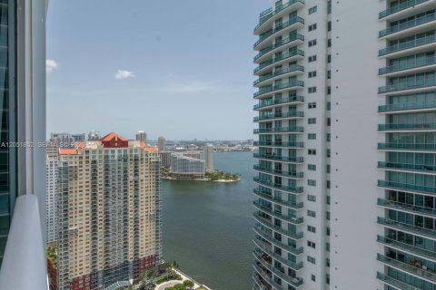 Condominio en alquiler en Miami, Florida, 4 dormitorios, 219.71 m2 № 2172998 - foto 29