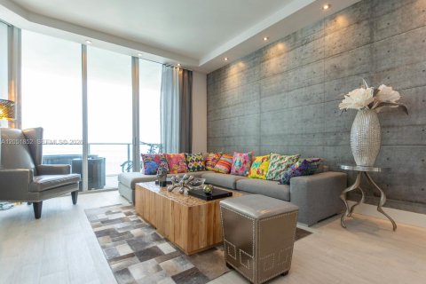 Condominio en alquiler en Miami, Florida, 4 dormitorios, 219.71 m2 № 2172998 - foto 16