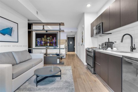 Copropriété à vendre à Miami, Floride: 1 chambre, 41.06 m2 № 1992603 - photo 12