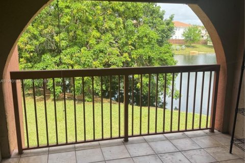 Condominio en Miami, Florida, 2 dormitorios  № 2056052