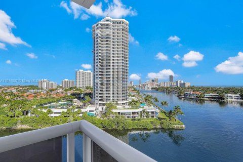 Copropriété à vendre à Aventura, Floride: 2 chambres, 95.04 m2 № 1839600 - photo 22