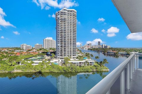 Copropriété à vendre à Aventura, Floride: 2 chambres, 95.04 m2 № 1839600 - photo 26